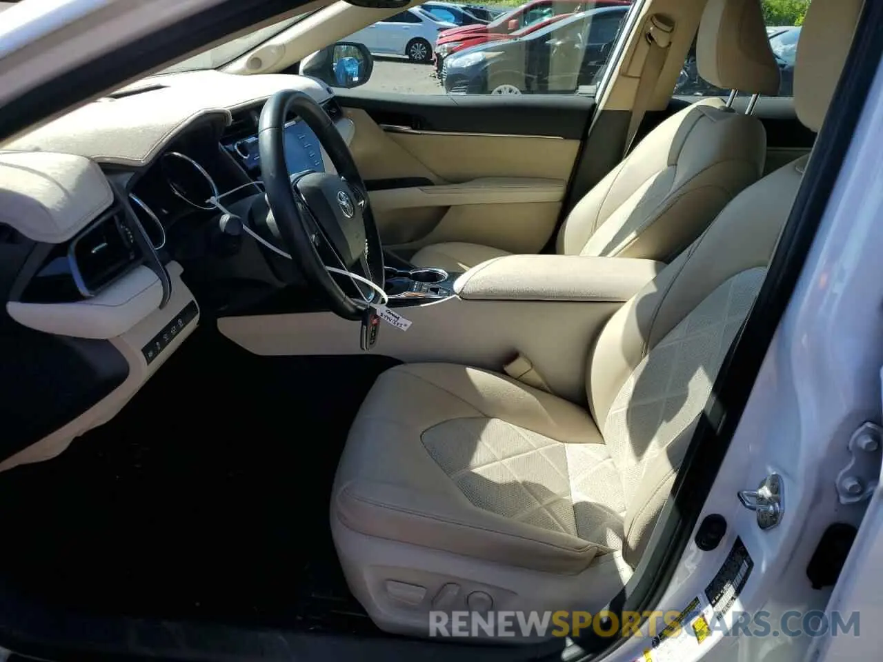 7 fotografías del automóvil dañado 4T1BZ1HK7KU507351 TOYOTA CAMRY 2019