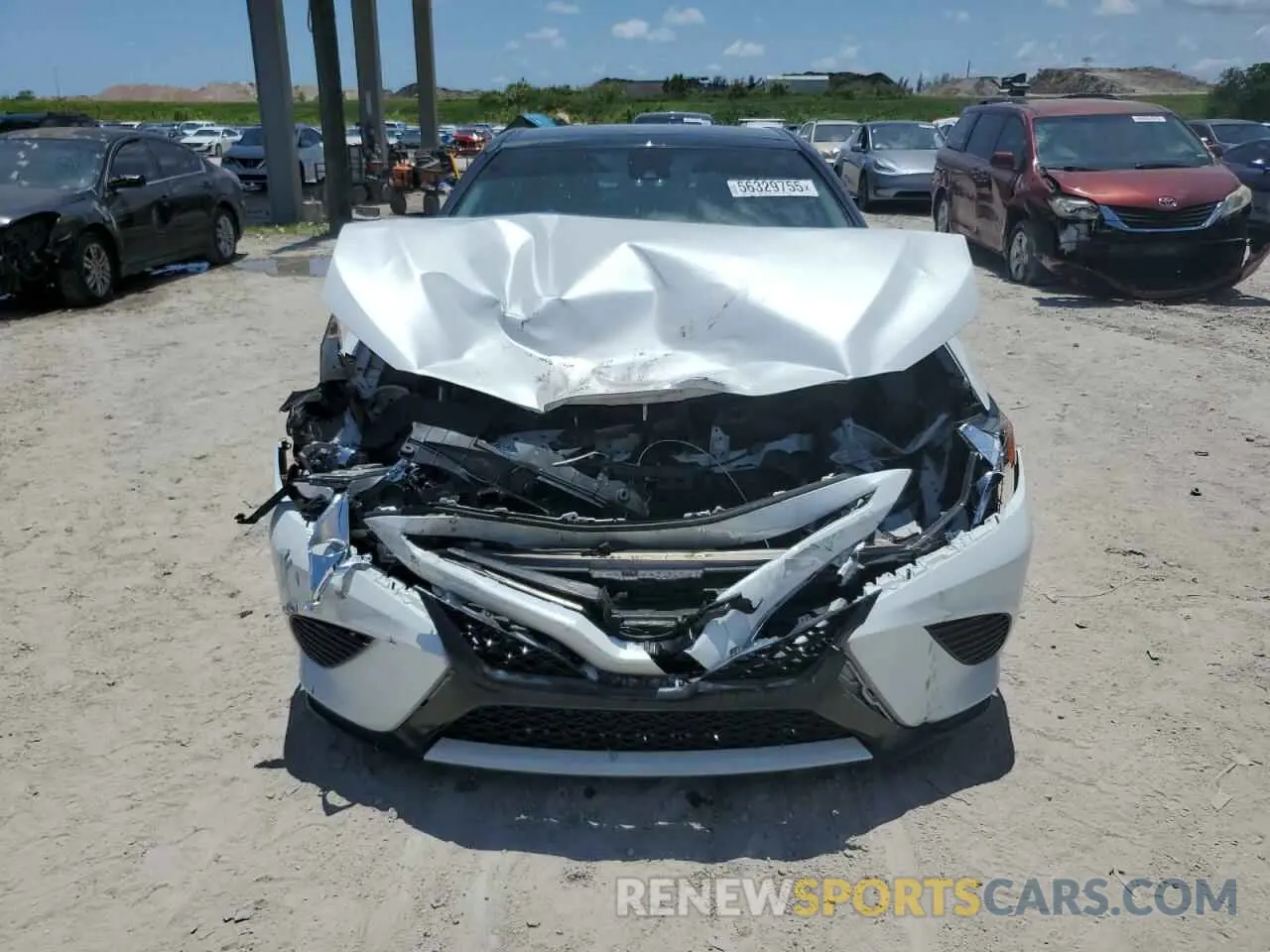 5 fotografías del automóvil dañado 4T1BZ1HK8KU026301 TOYOTA CAMRY 2019
