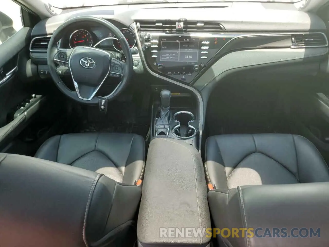 8 fotografías del automóvil dañado 4T1BZ1HK8KU026301 TOYOTA CAMRY 2019