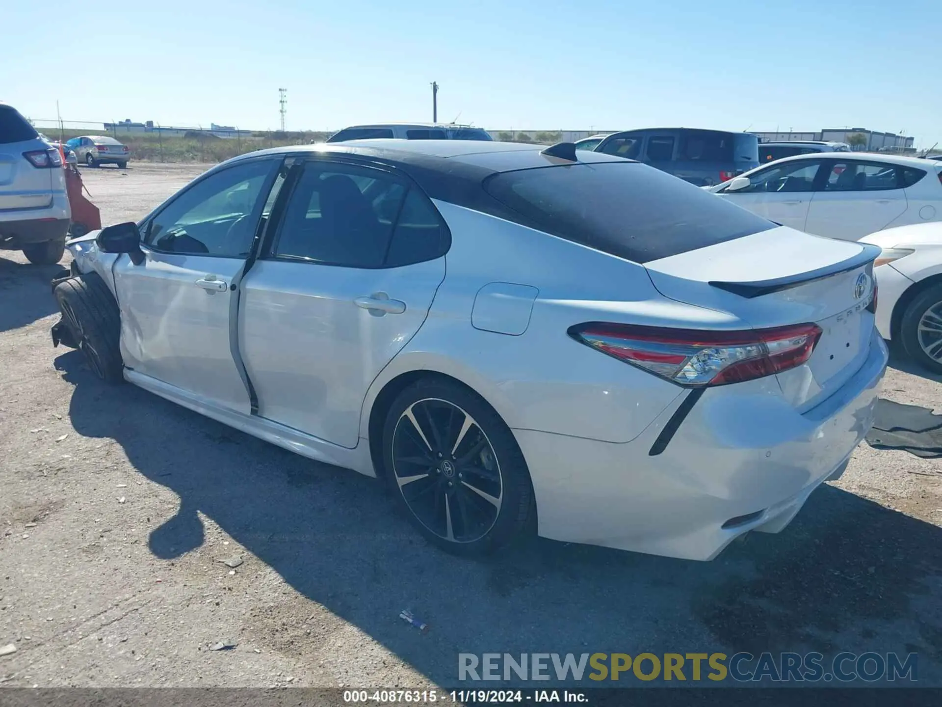 3 fotografías del automóvil dañado 4T1BZ1HK8KU028789 TOYOTA CAMRY 2019