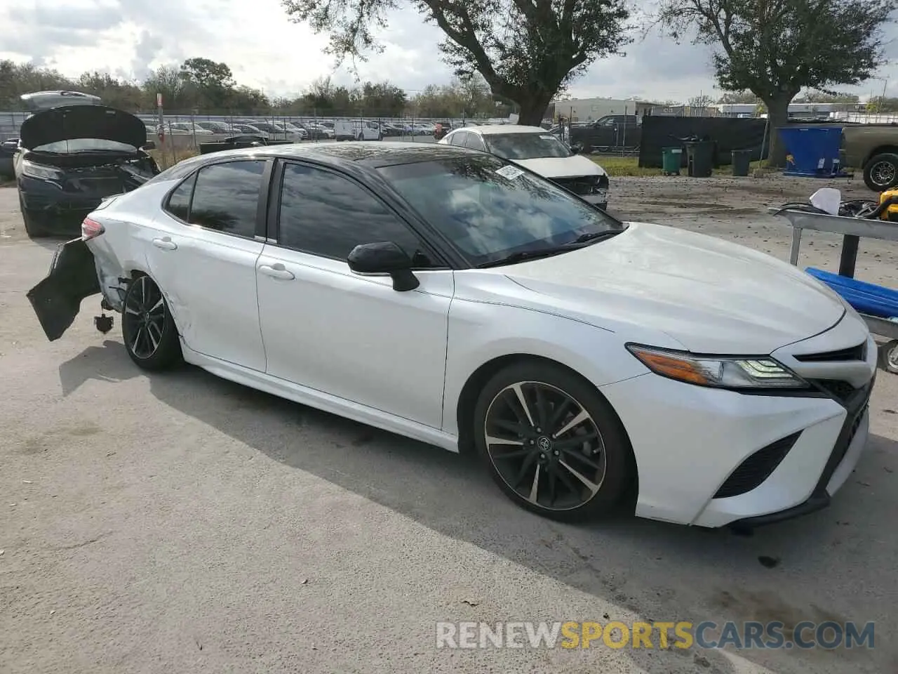4 fotografías del automóvil dañado 4T1BZ1HK9KU030311 TOYOTA CAMRY 2019