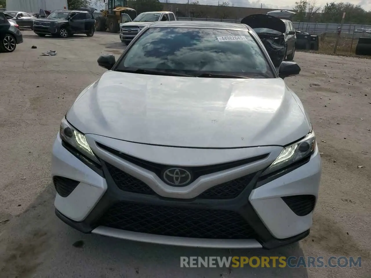 5 fotografías del automóvil dañado 4T1BZ1HK9KU030311 TOYOTA CAMRY 2019