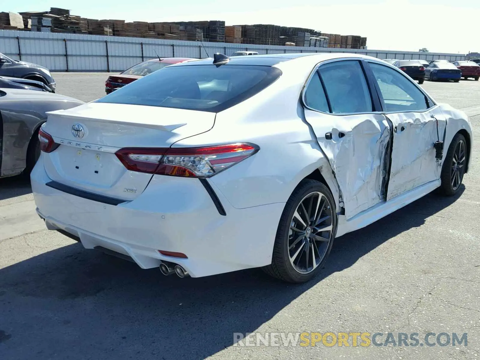 4 fotografías del automóvil dañado 4T1BZ1HK9KU507044 TOYOTA CAMRY 2019