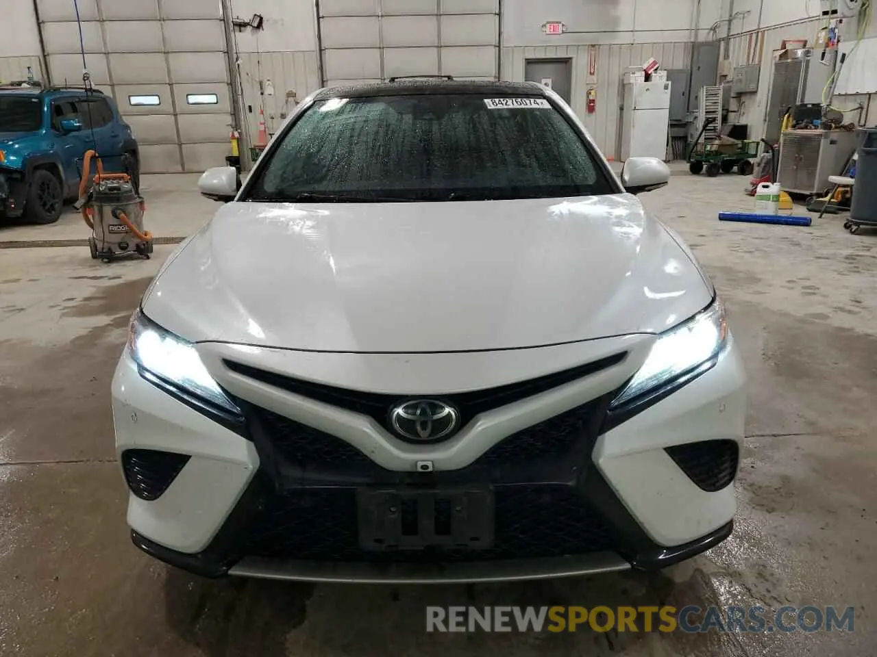 5 fotografías del automóvil dañado 4T1BZ1HK9KU508629 TOYOTA CAMRY 2019