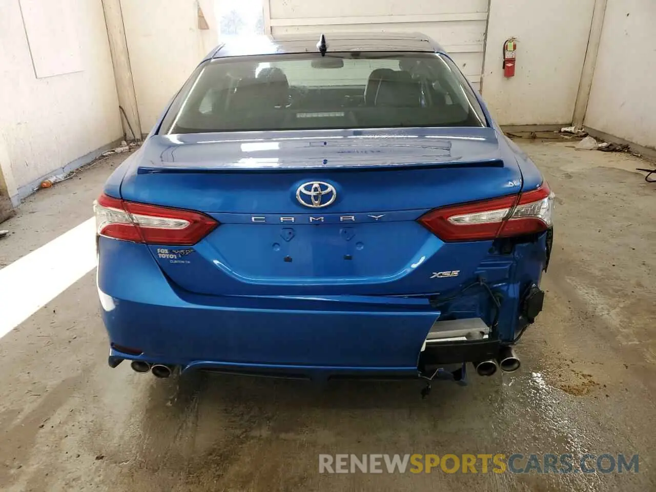6 fotografías del automóvil dañado 4T1BZ1HKXKU021827 TOYOTA CAMRY 2019