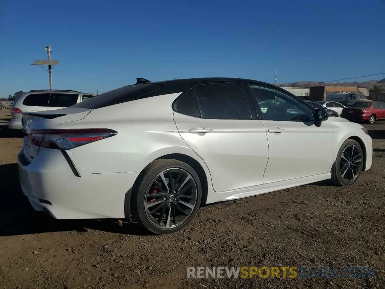 3 fotografías del automóvil dañado 4T1BZ1HKXKU024503 TOYOTA CAMRY 2019