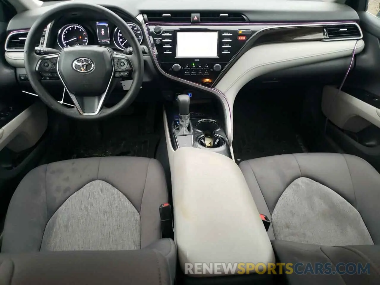 8 fotografías del automóvil dañado 4T1A11AK3LU970358 TOYOTA CAMRY 2020