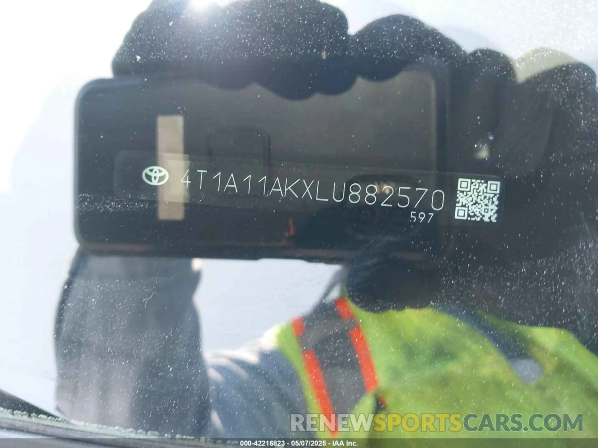 9 fotografías del automóvil dañado 4T1A11AKXLU882570 TOYOTA CAMRY 2020