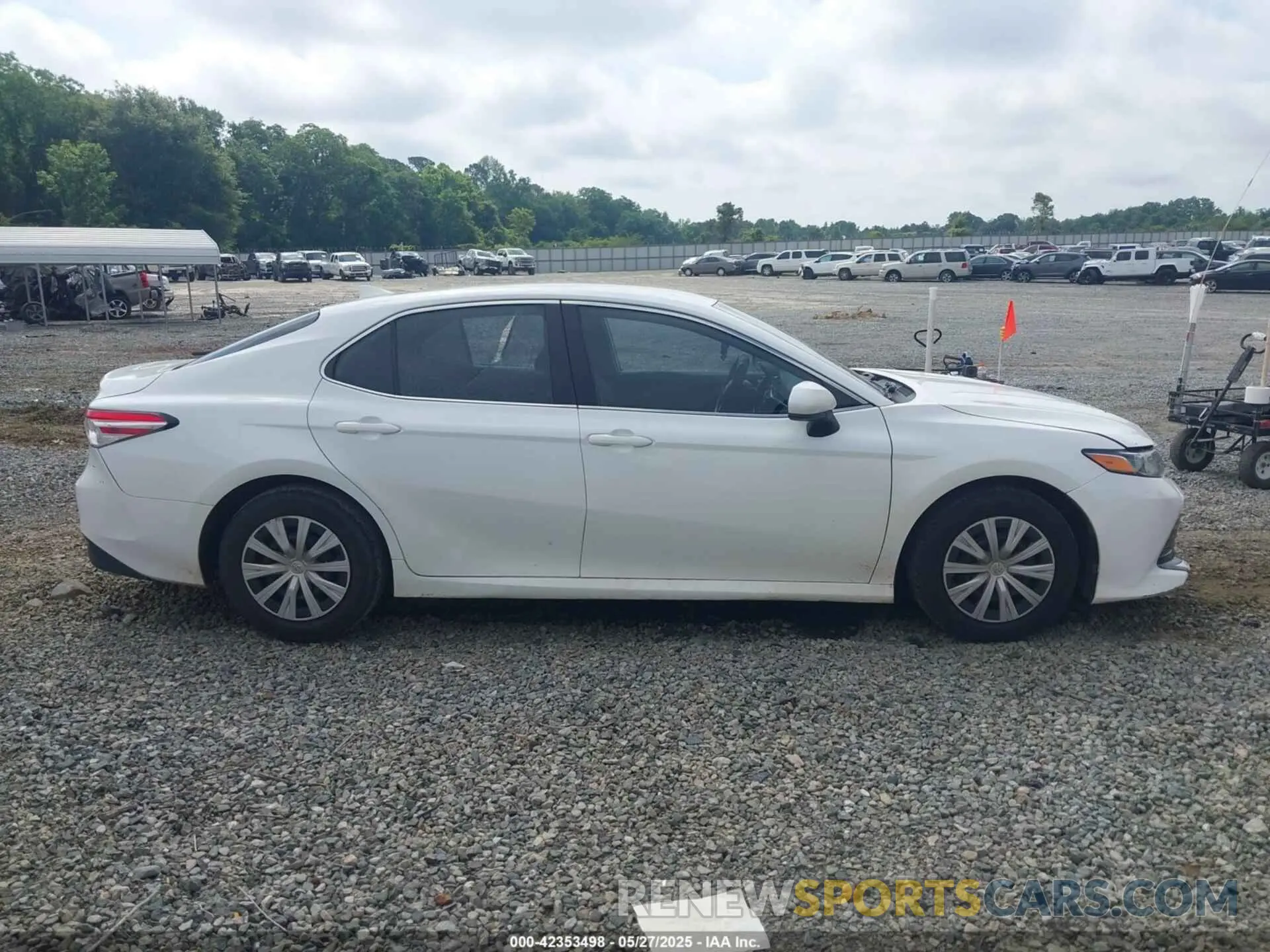 13 fotografías del automóvil dañado 4T1A11AKXLU959793 TOYOTA CAMRY 2020