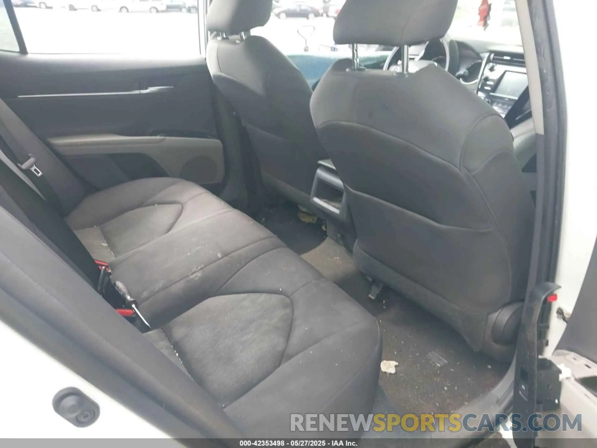 8 fotografías del automóvil dañado 4T1A11AKXLU959793 TOYOTA CAMRY 2020