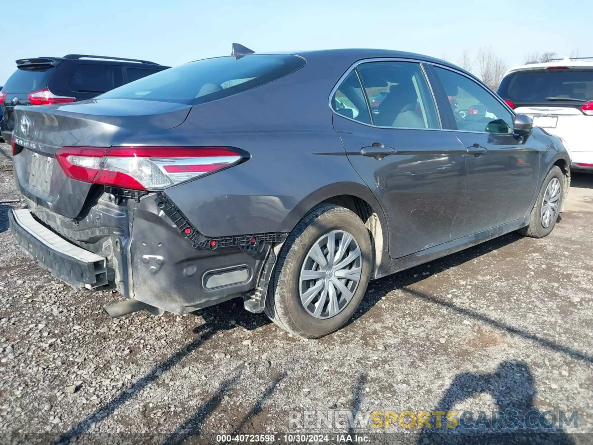 4 fotografías del automóvil dañado 4T1A11AKXLU978537 TOYOTA CAMRY 2020
