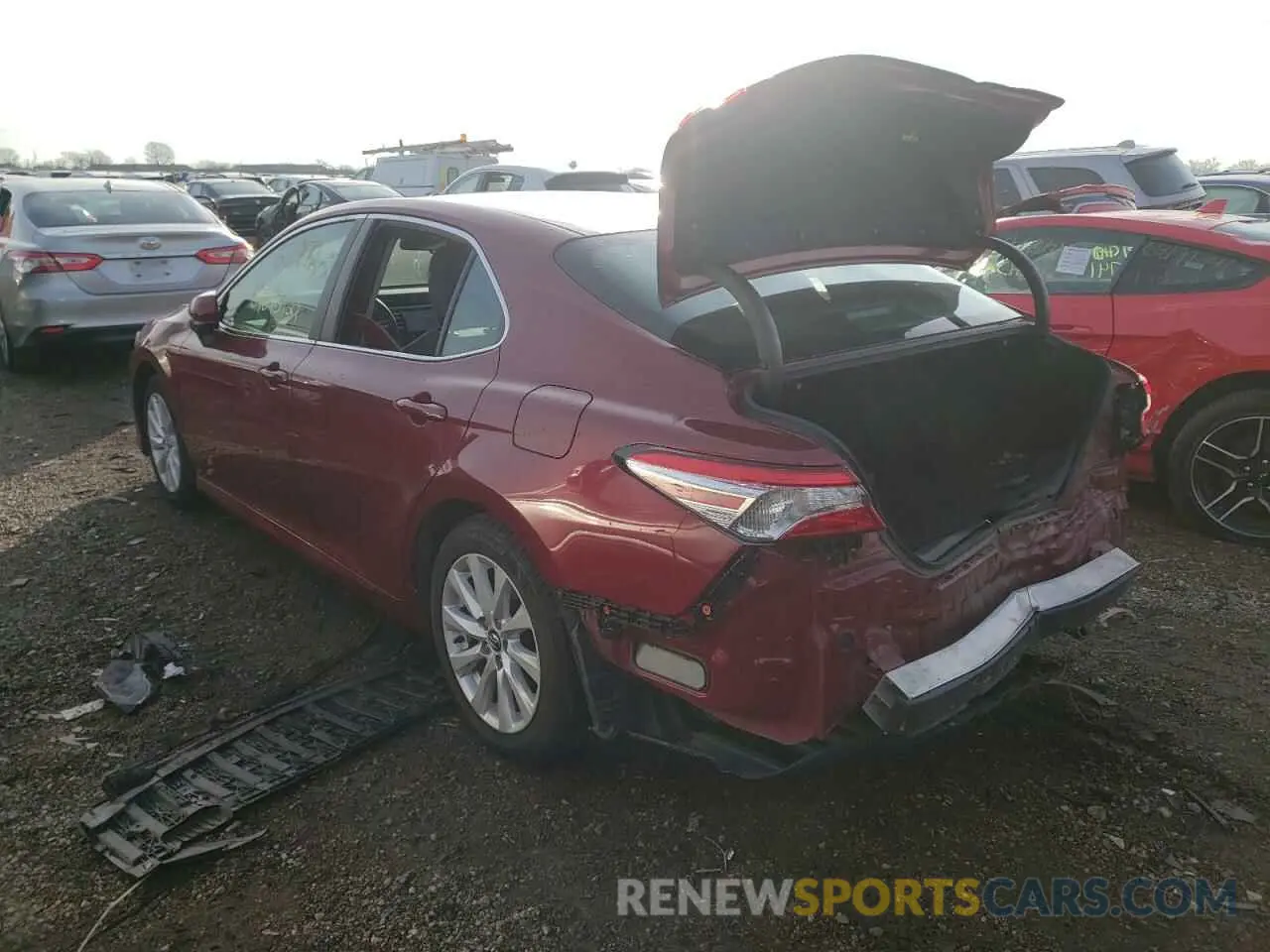 3 fotografías del automóvil dañado 4T1C11AK0LU333081 TOYOTA CAMRY 2020