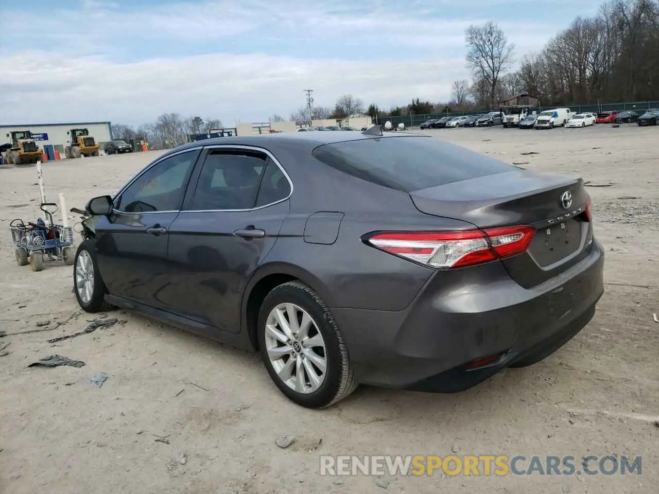 2 fotografías del automóvil dañado 4T1C11AK0LU365397 TOYOTA CAMRY 2020