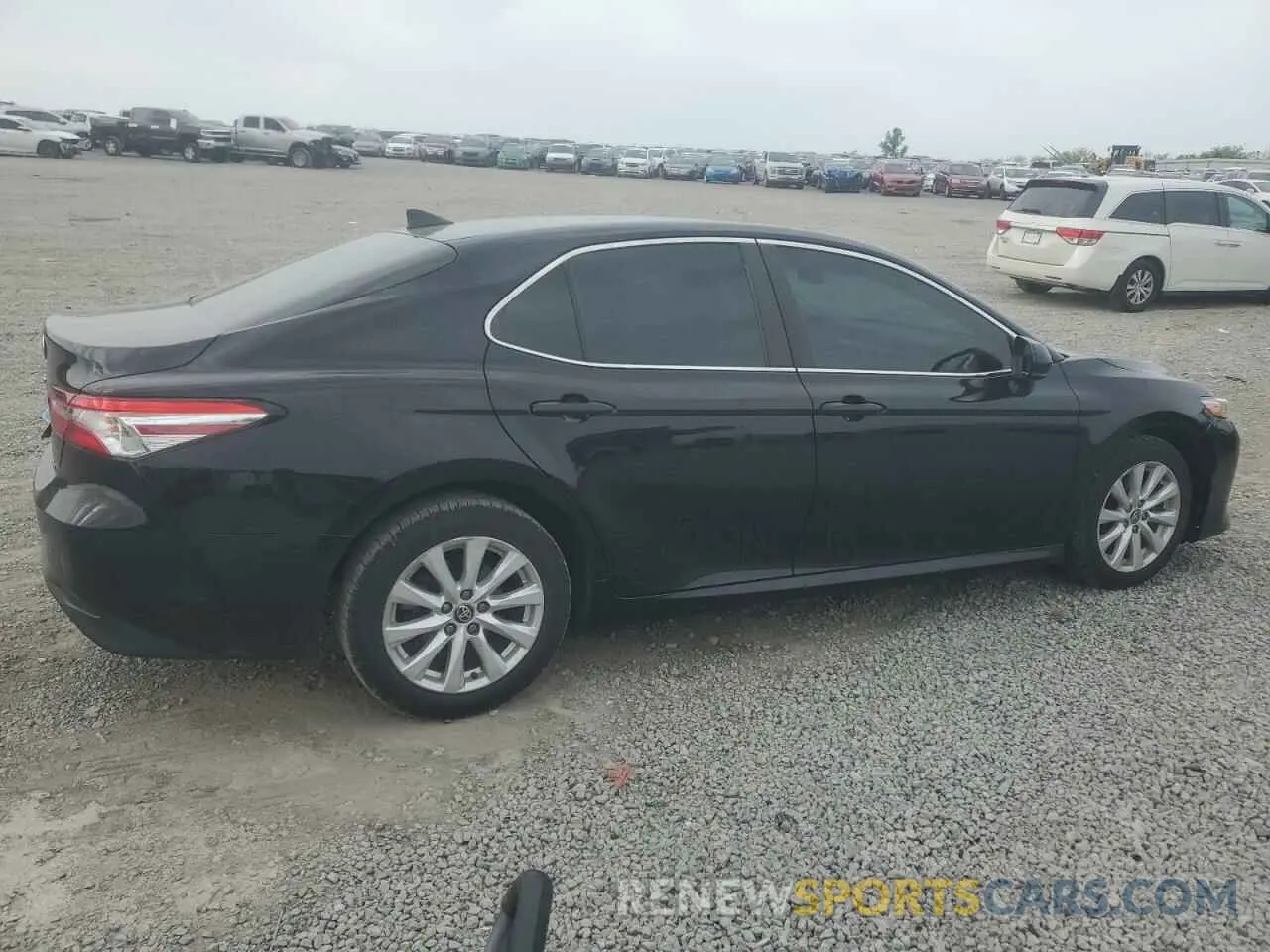 3 fotografías del automóvil dañado 4T1C11AK0LU365724 TOYOTA CAMRY 2020