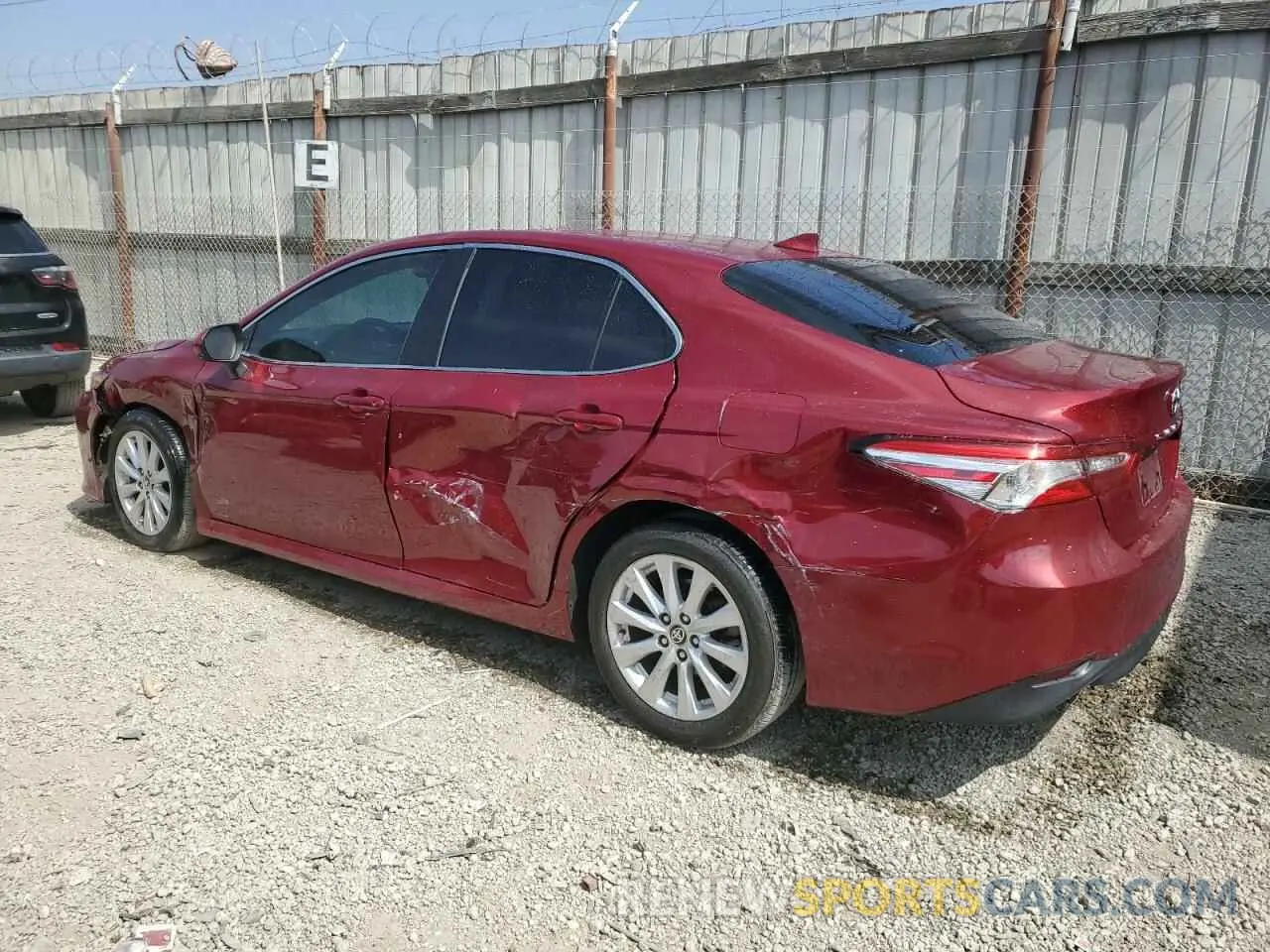 2 fotografías del automóvil dañado 4T1C11AK0LU373418 TOYOTA CAMRY 2020
