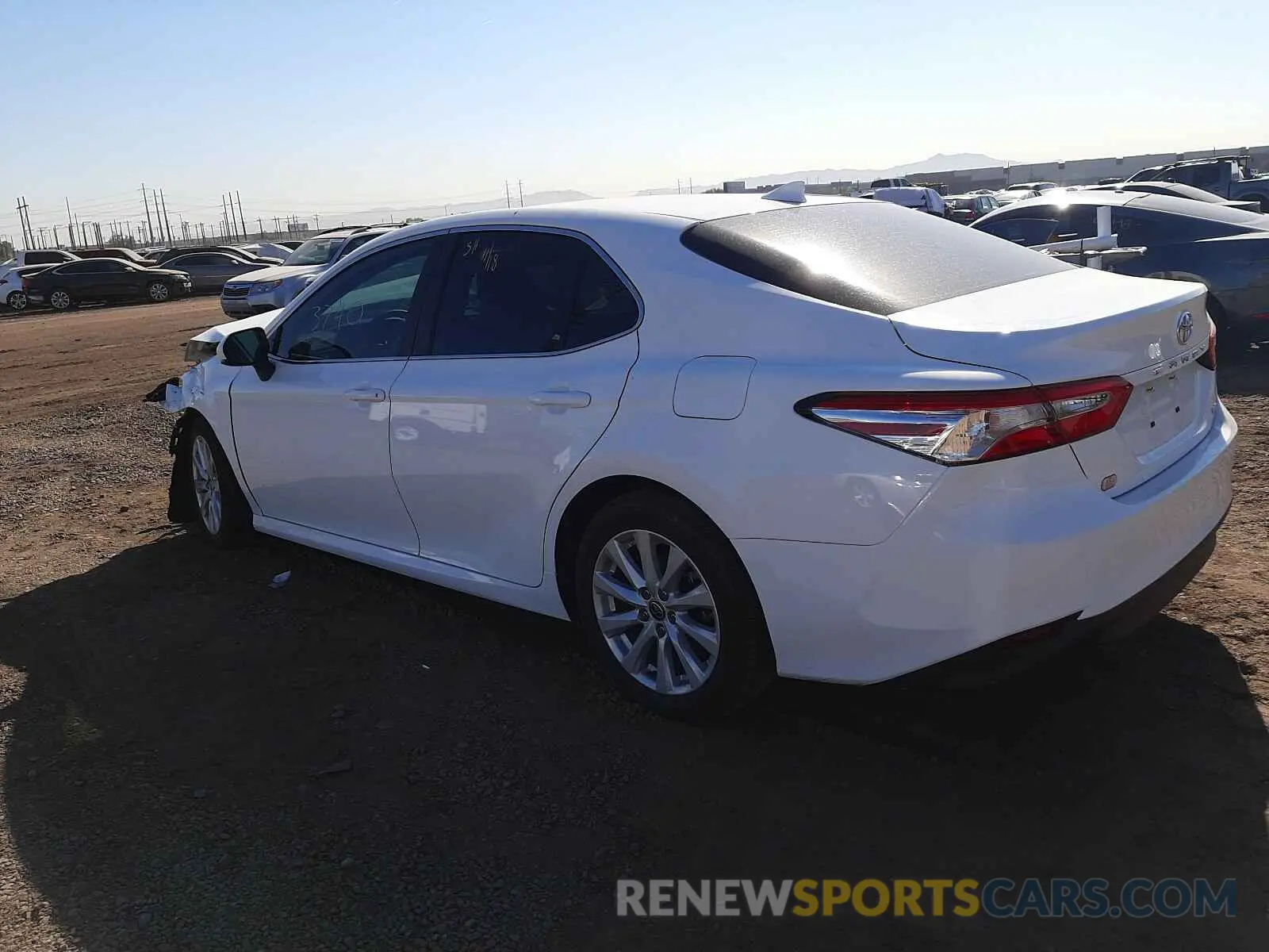3 fotografías del automóvil dañado 4T1C11AK0LU377985 TOYOTA CAMRY 2020