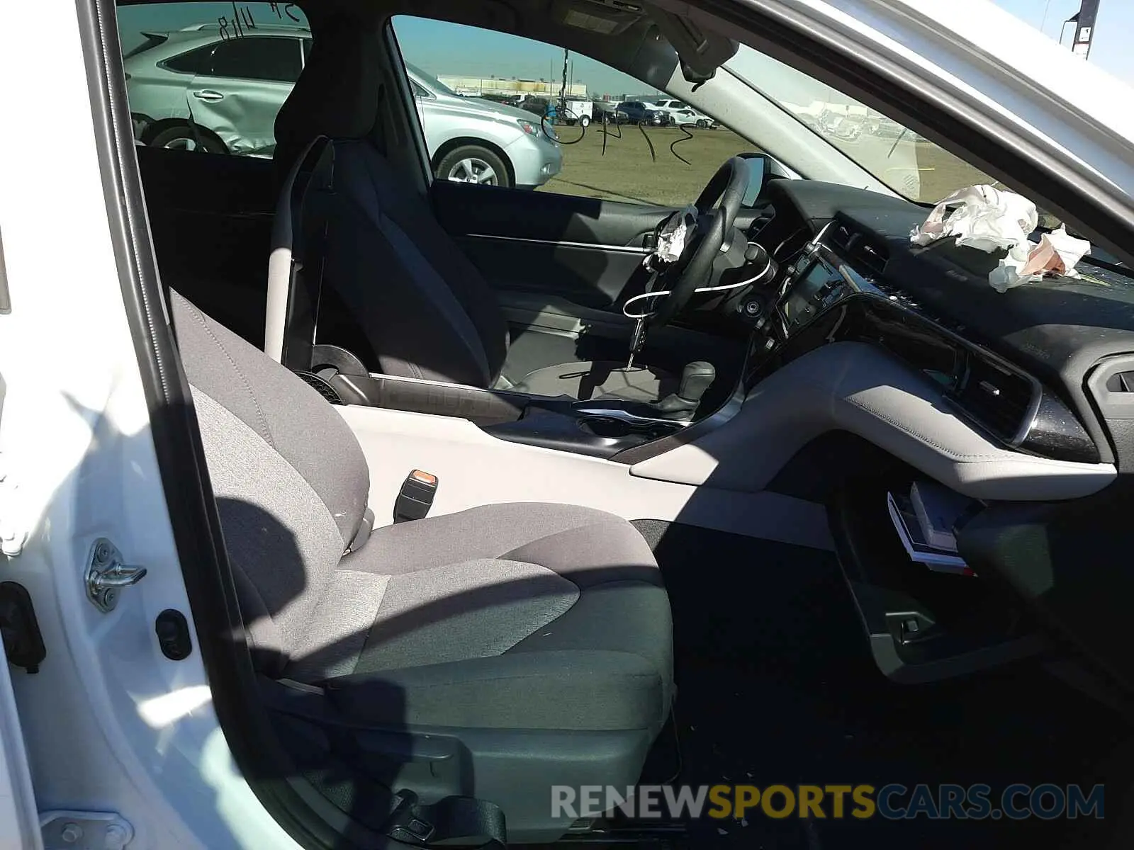 5 fotografías del automóvil dañado 4T1C11AK0LU377985 TOYOTA CAMRY 2020
