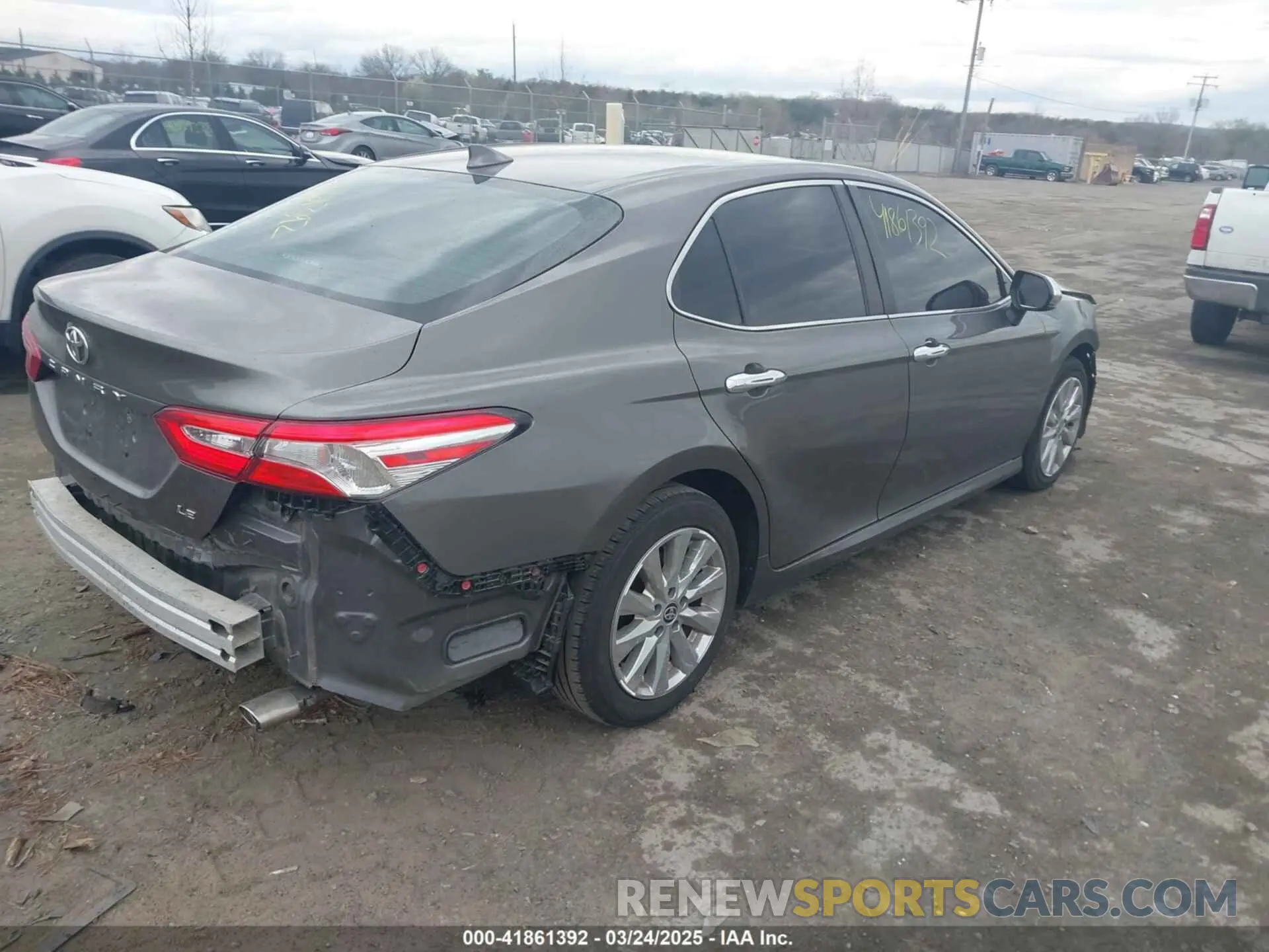 4 fotografías del automóvil dañado 4T1C11AK0LU400052 TOYOTA CAMRY 2020