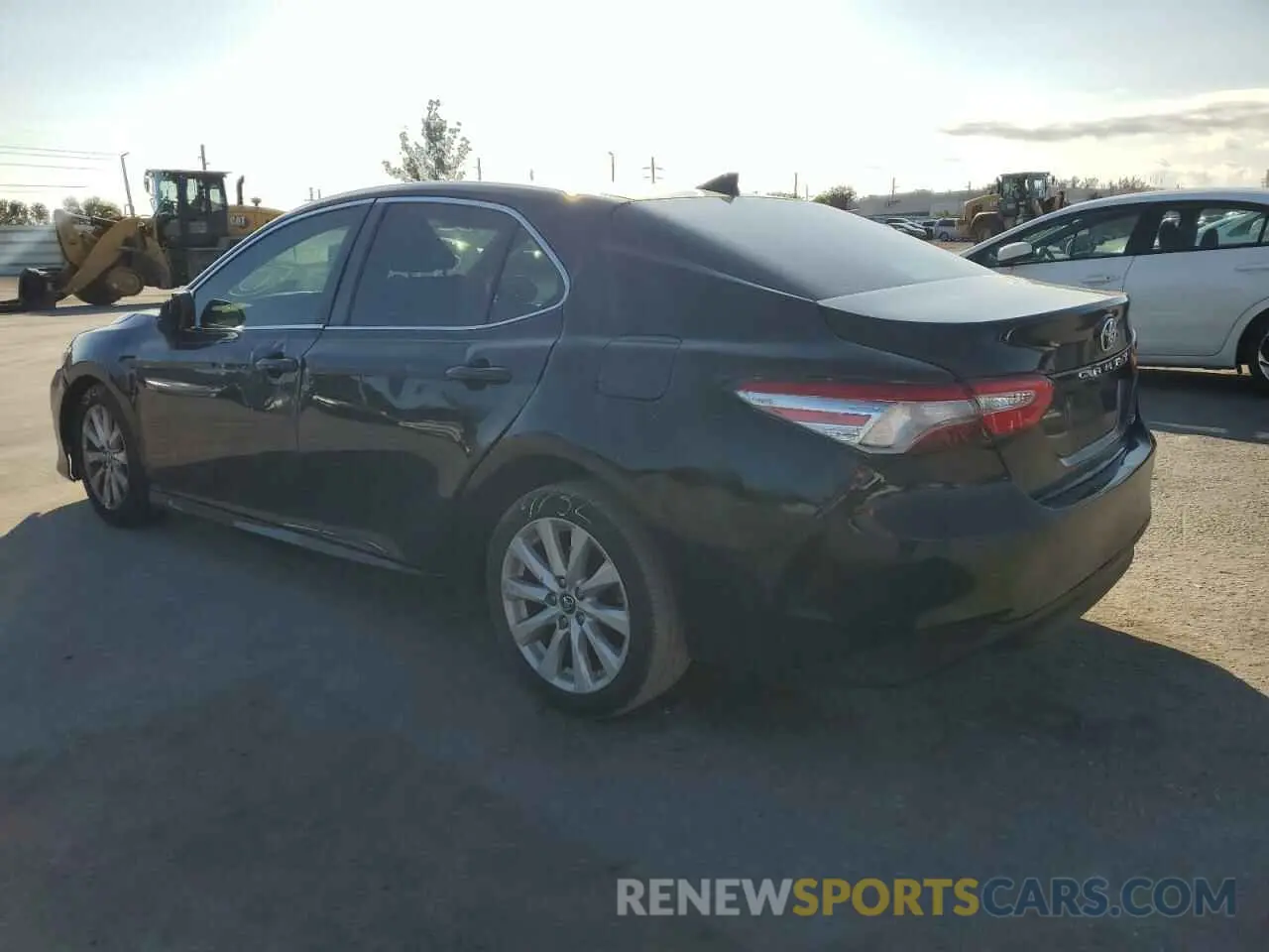 2 fotografías del automóvil dañado 4T1C11AK0LU858920 TOYOTA CAMRY 2020