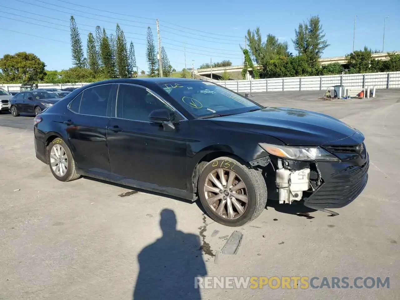 4 fotografías del automóvil dañado 4T1C11AK0LU858920 TOYOTA CAMRY 2020
