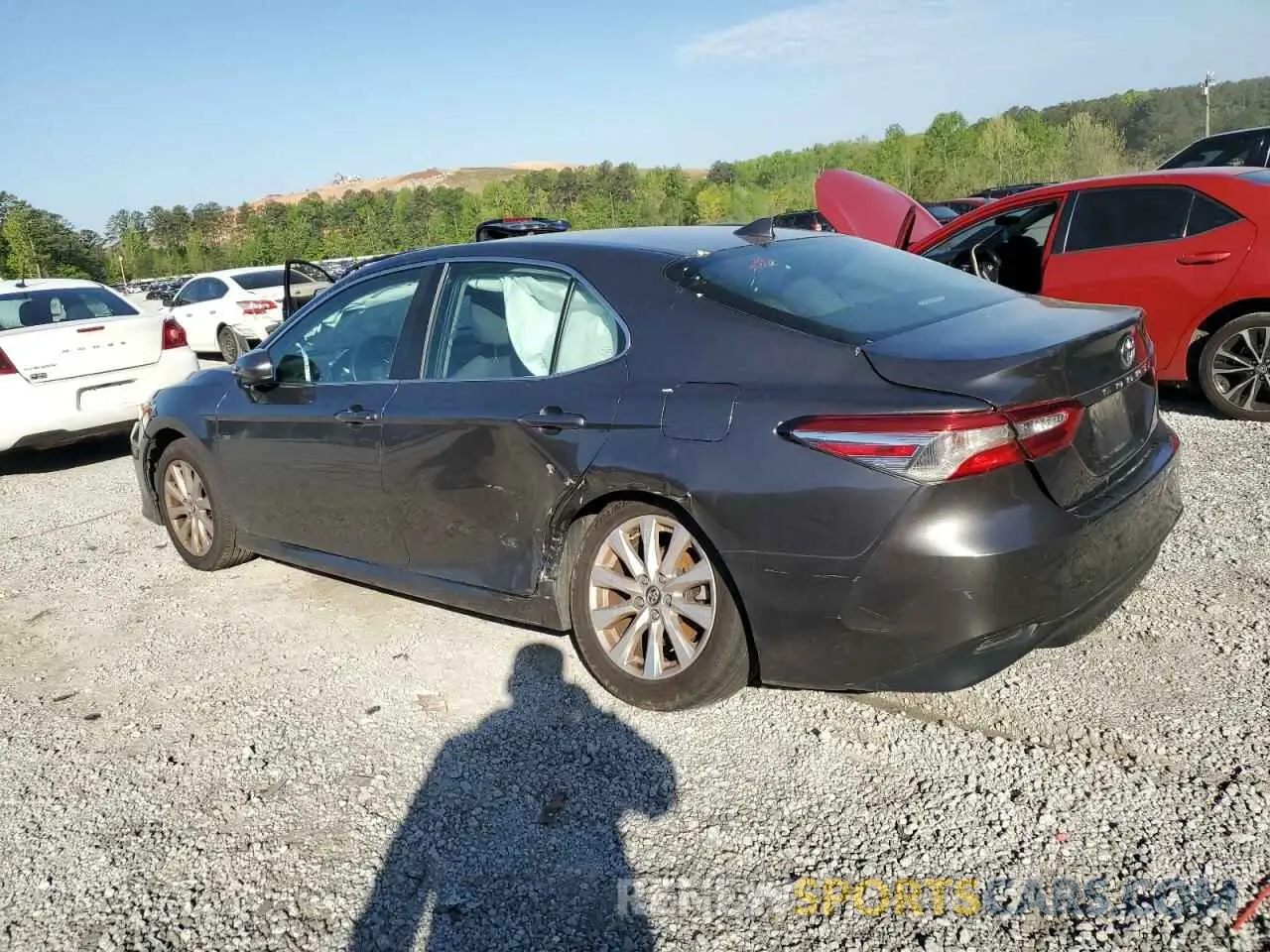 2 fotografías del automóvil dañado 4T1C11AK0LU887737 TOYOTA CAMRY 2020
