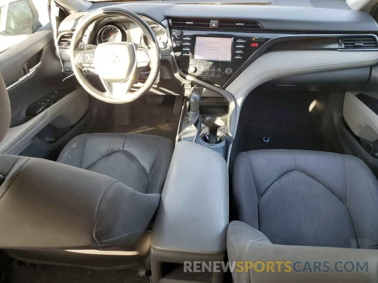 8 fotografías del automóvil dañado 4T1C11AK0LU887737 TOYOTA CAMRY 2020