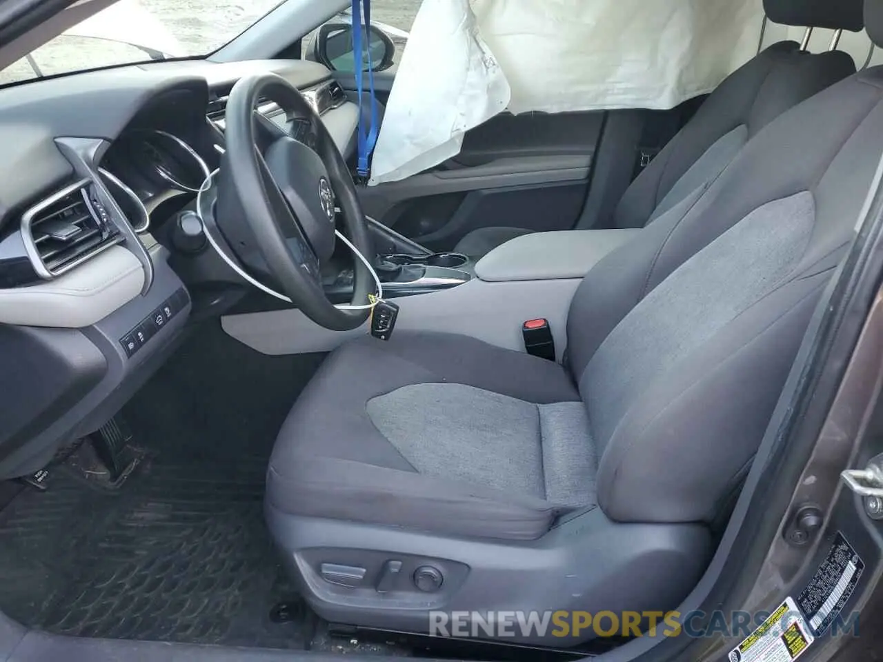 7 fotografías del automóvil dañado 4T1C11AK0LU898592 TOYOTA CAMRY 2020