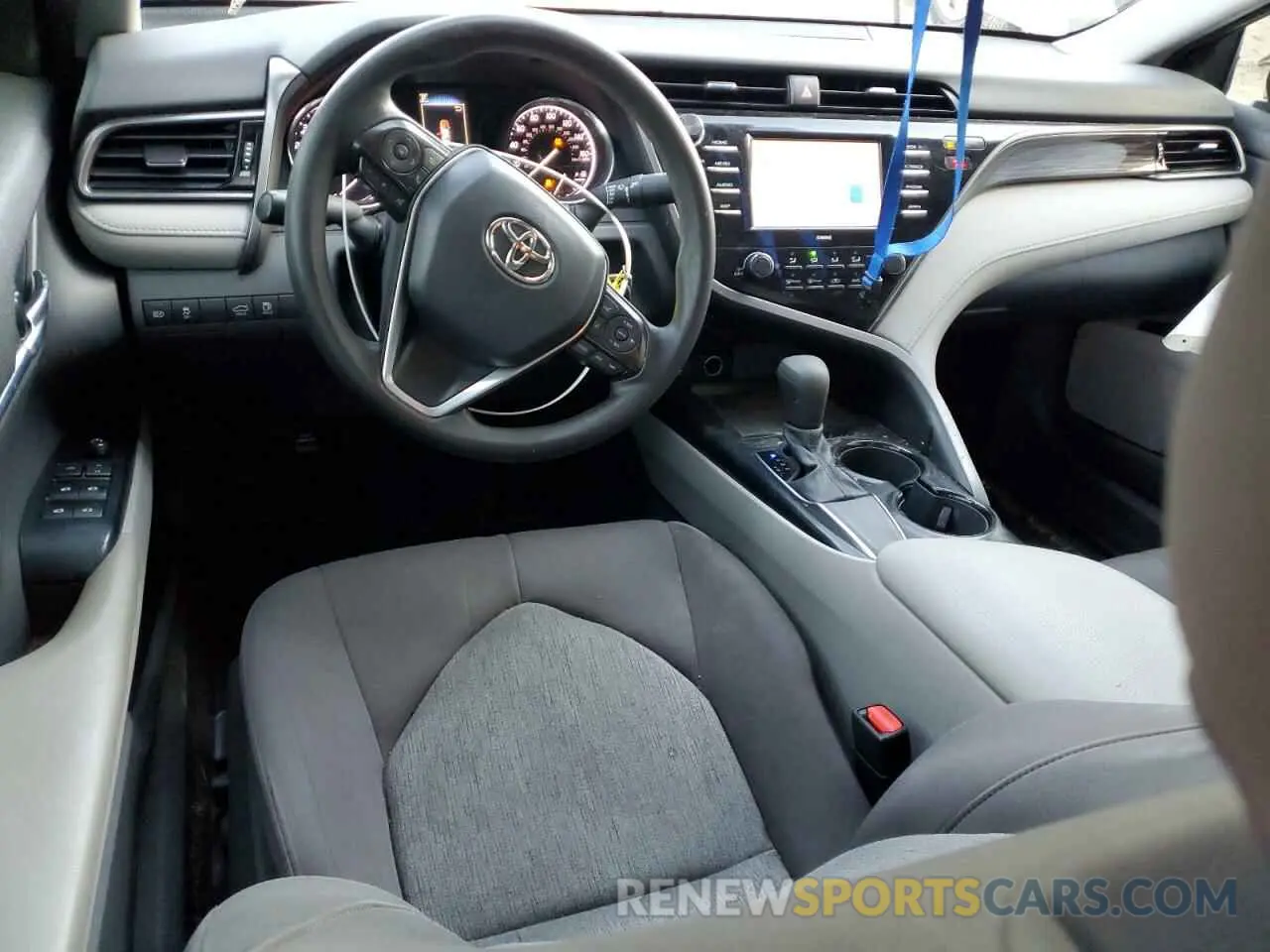 8 fotografías del automóvil dañado 4T1C11AK0LU898592 TOYOTA CAMRY 2020