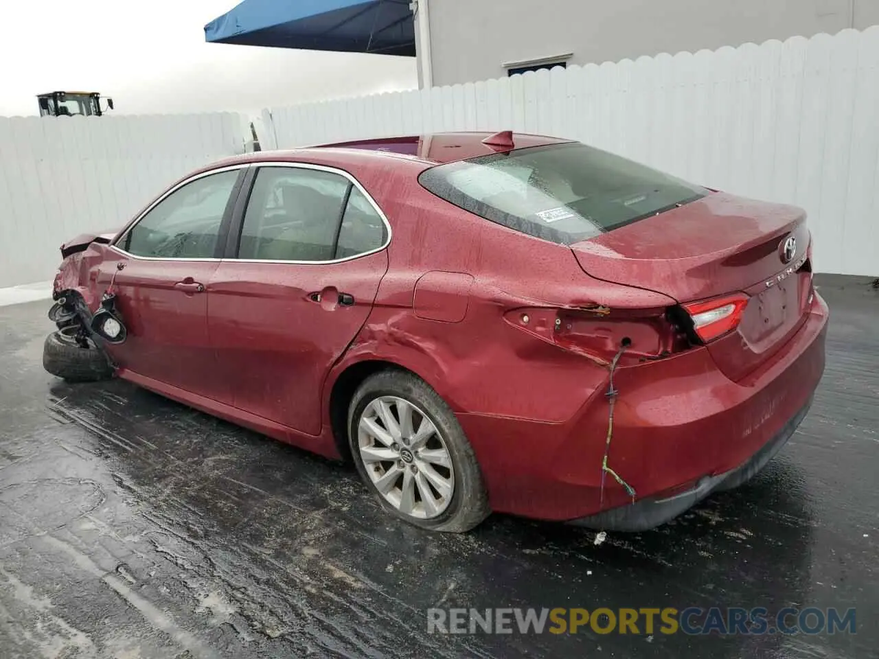 2 fotografías del automóvil dañado 4T1C11AK0LU940663 TOYOTA CAMRY 2020