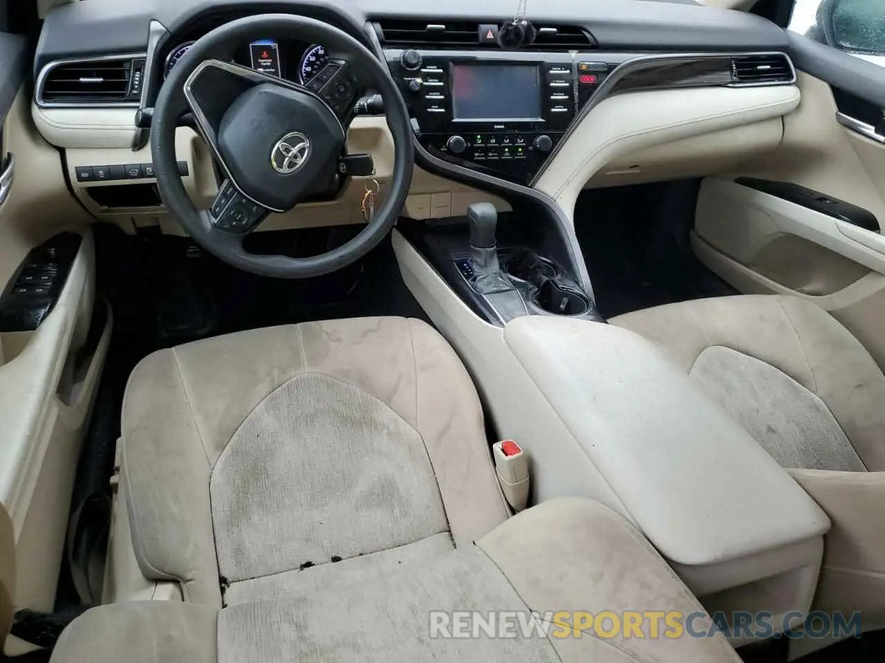 8 fotografías del automóvil dañado 4T1C11AK0LU940663 TOYOTA CAMRY 2020