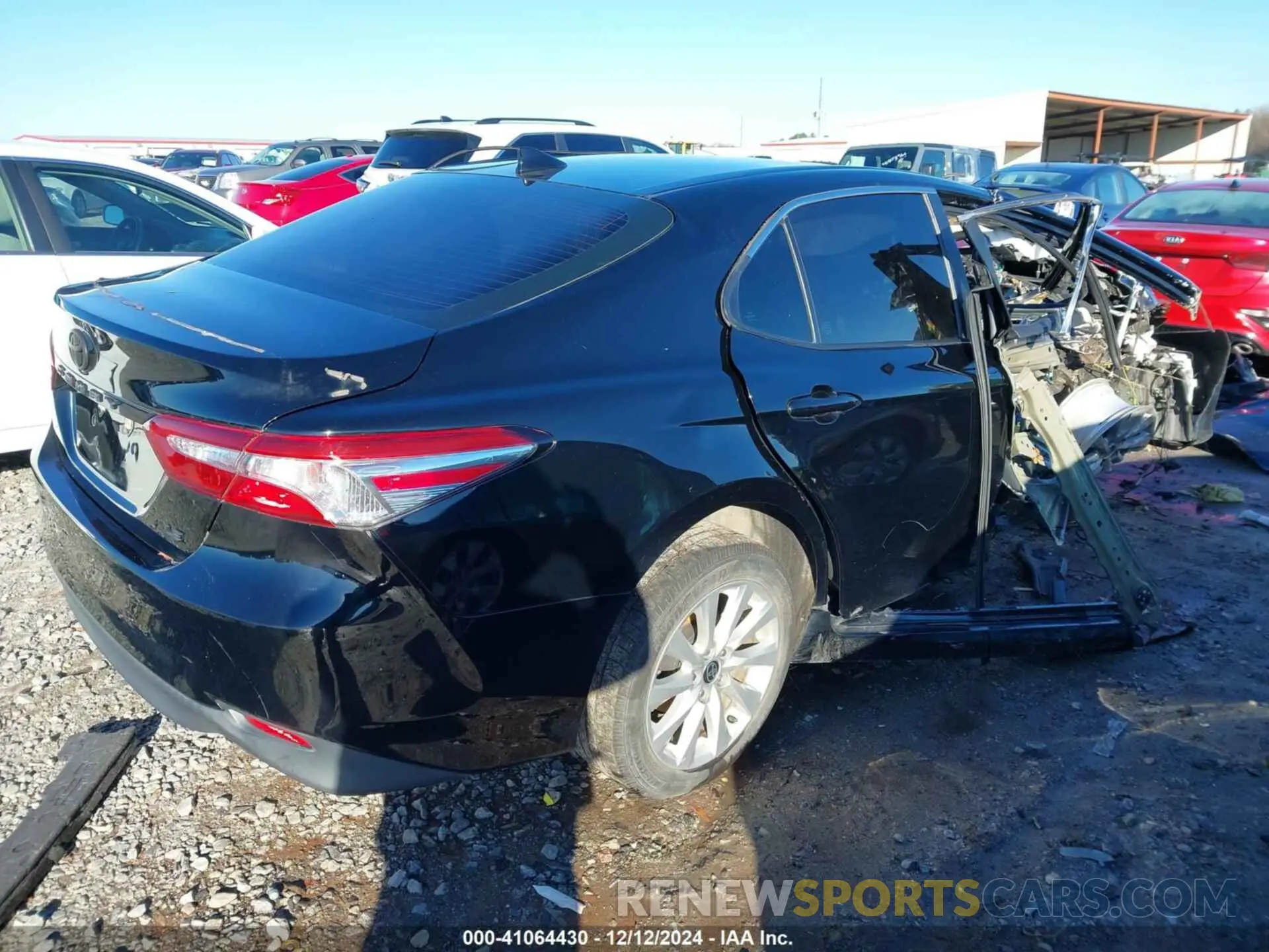 4 fotografías del automóvil dañado 4T1C11AK0LU956538 TOYOTA CAMRY 2020