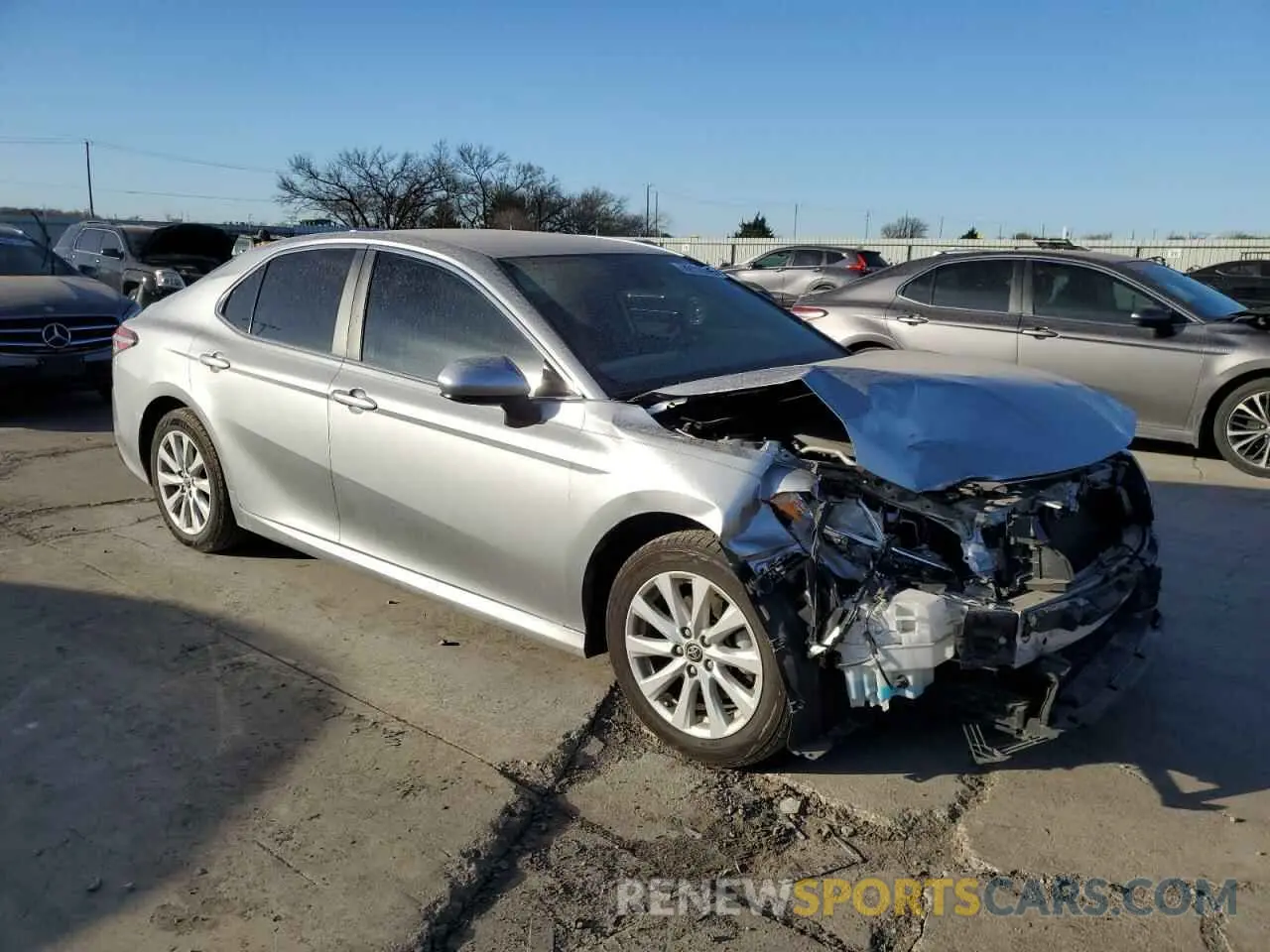 4 fotografías del automóvil dañado 4T1C11AK0LU963716 TOYOTA CAMRY 2020