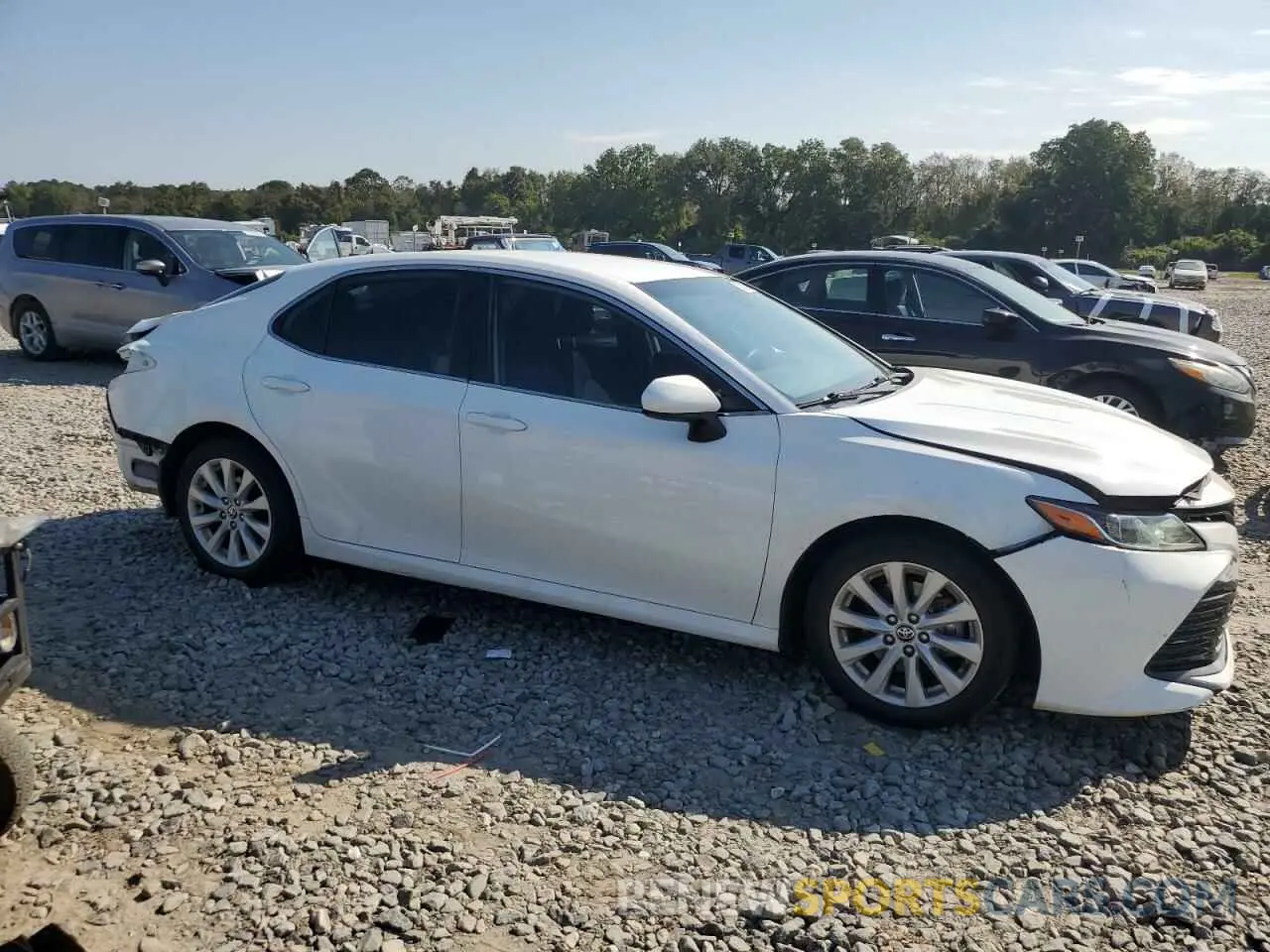 4 fotografías del automóvil dañado 4T1C11AK0LU983187 TOYOTA CAMRY 2020