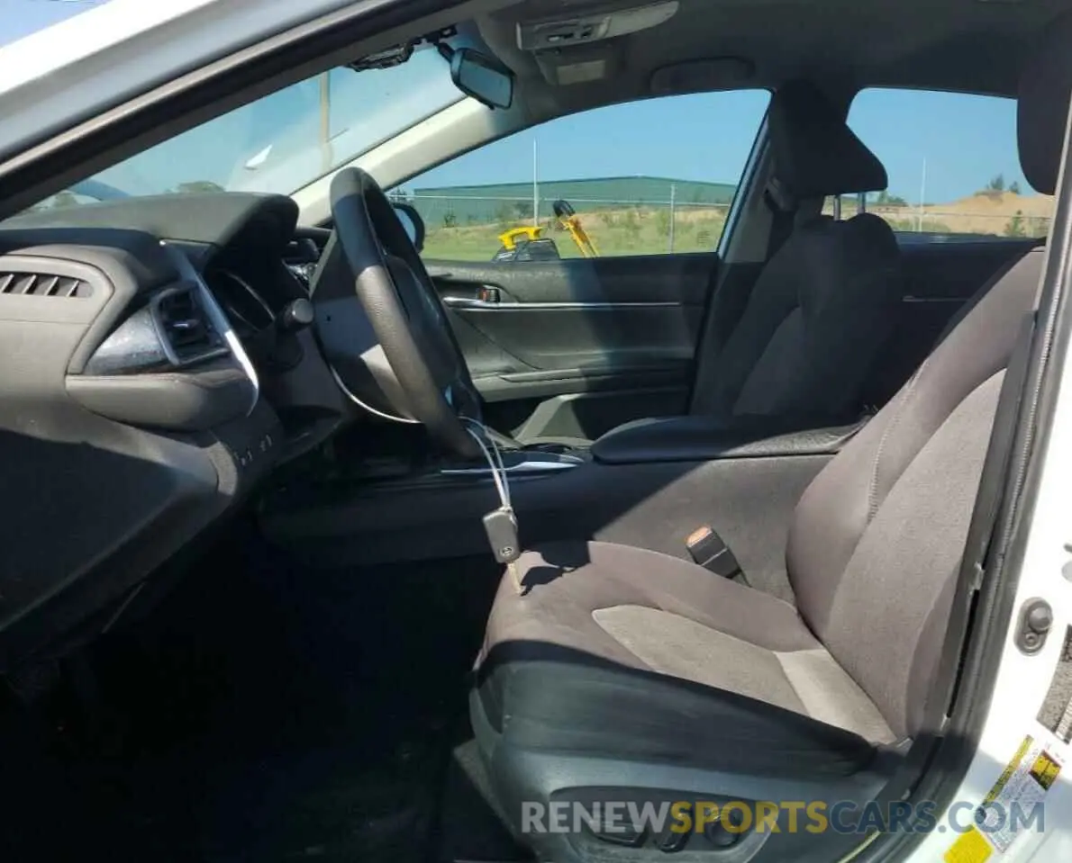 7 fotografías del automóvil dañado 4T1C11AK0LU983187 TOYOTA CAMRY 2020
