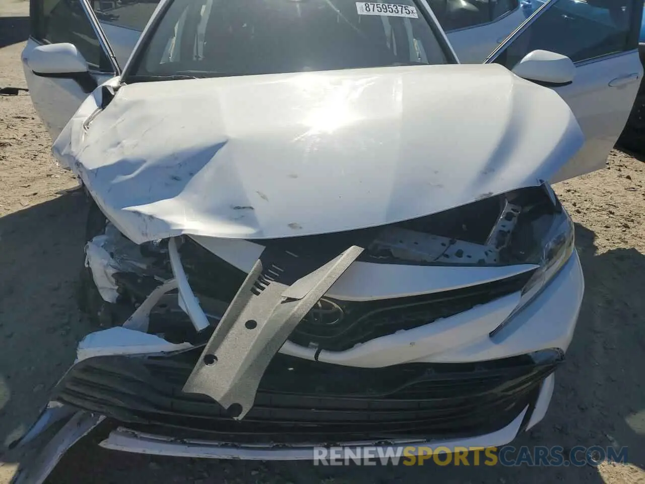 11 fotografías del automóvil dañado 4T1C11AK0LU989281 TOYOTA CAMRY 2020