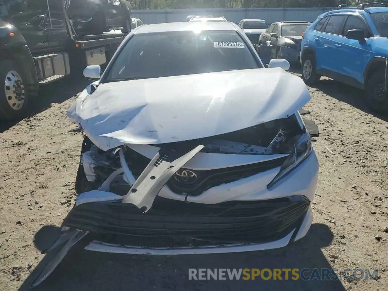 5 fotografías del automóvil dañado 4T1C11AK0LU989281 TOYOTA CAMRY 2020