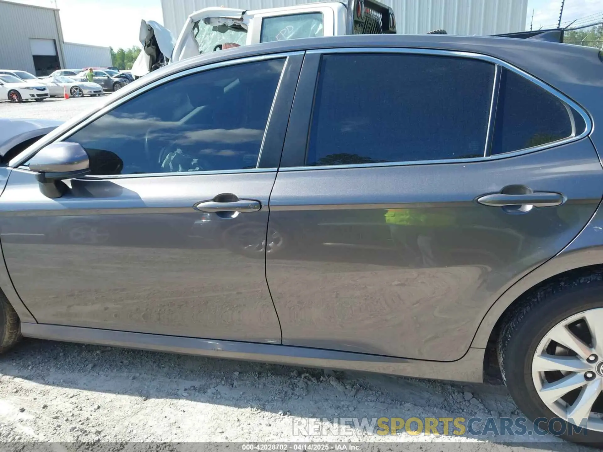 15 fotografías del automóvil dañado 4T1C11AK0LU990172 TOYOTA CAMRY 2020