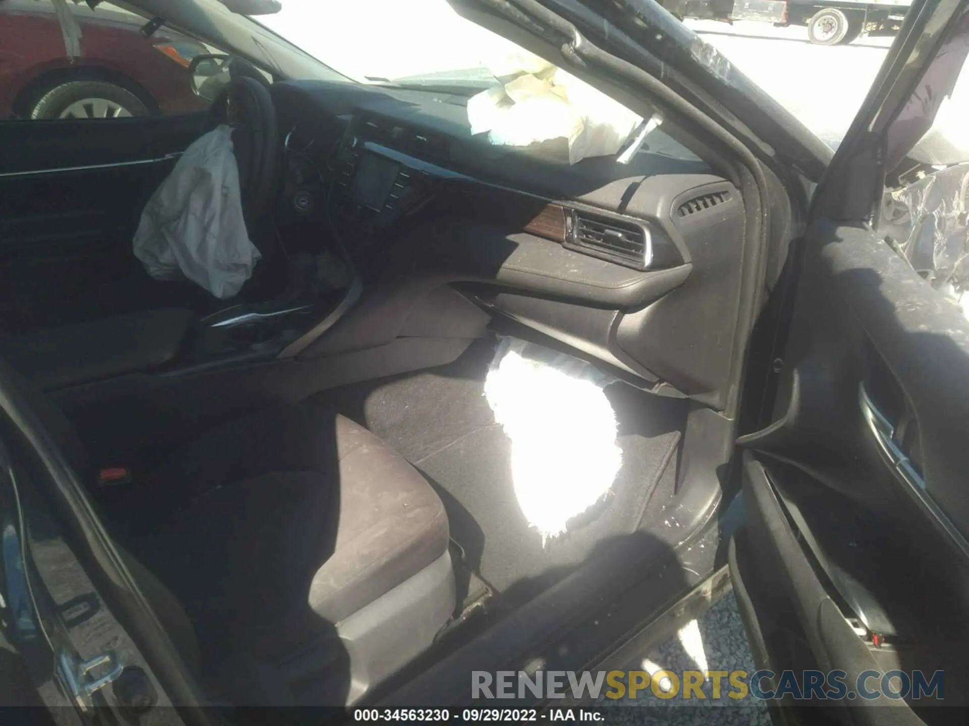 5 fotografías del automóvil dañado 4T1C11AK0LU993184 TOYOTA CAMRY 2020