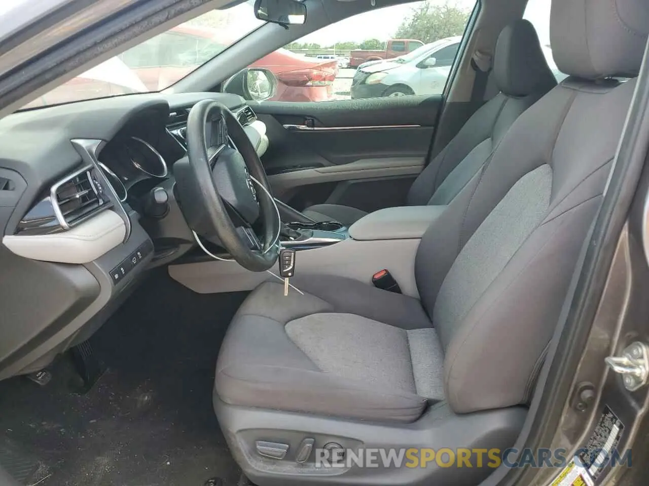 7 fotografías del automóvil dañado 4T1C11AK0LU994982 TOYOTA CAMRY 2020
