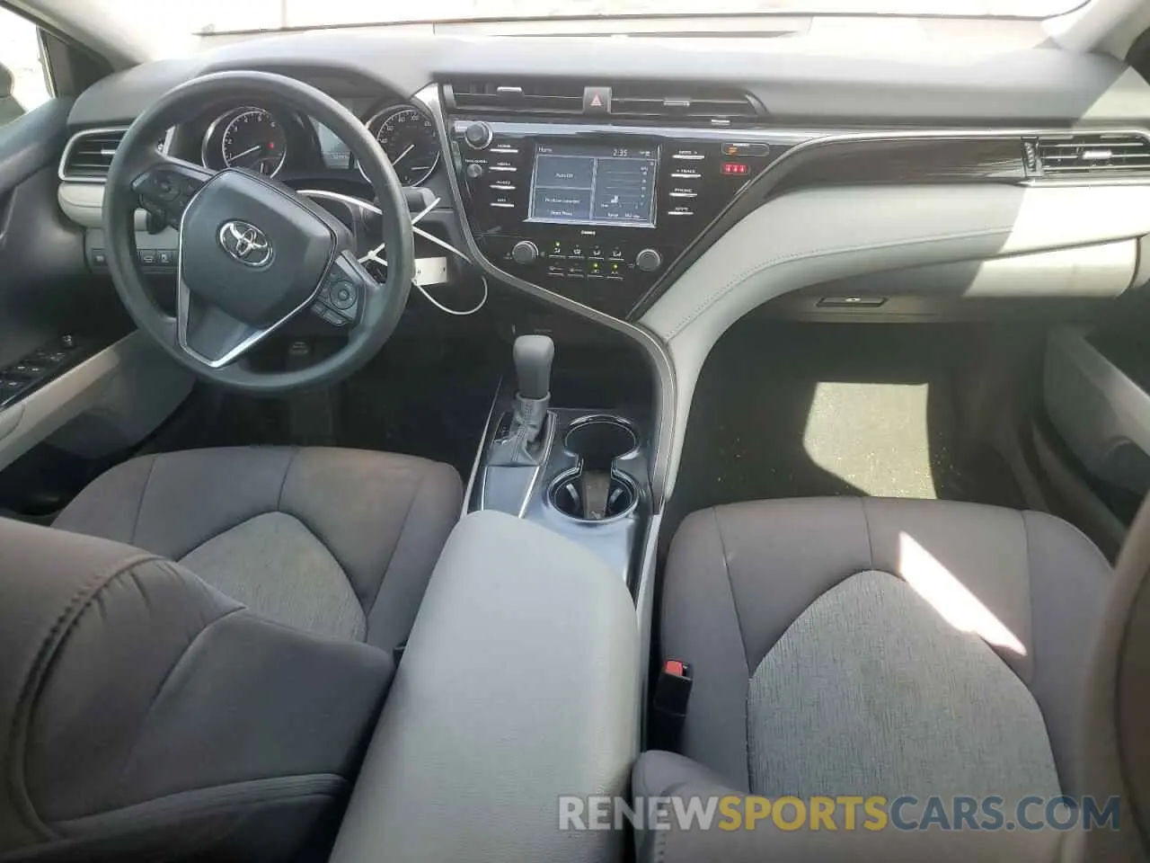 8 fotografías del automóvil dañado 4T1C11AK0LU994982 TOYOTA CAMRY 2020