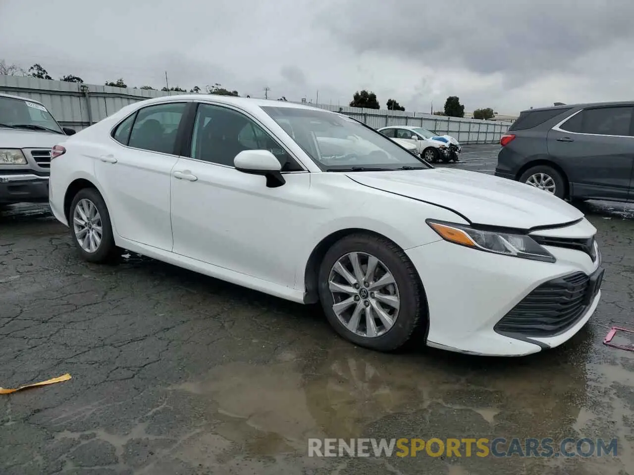 4 fotografías del automóvil dañado 4T1C11AK1LU334272 TOYOTA CAMRY 2020