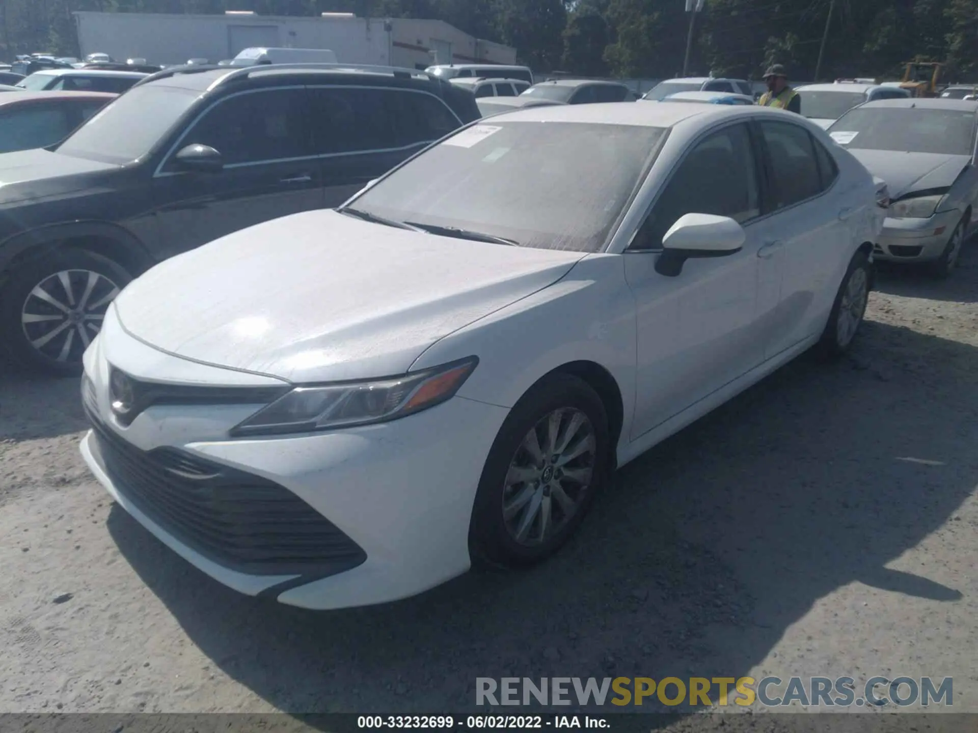 2 fotografías del automóvil dañado 4T1C11AK1LU346969 TOYOTA CAMRY 2020