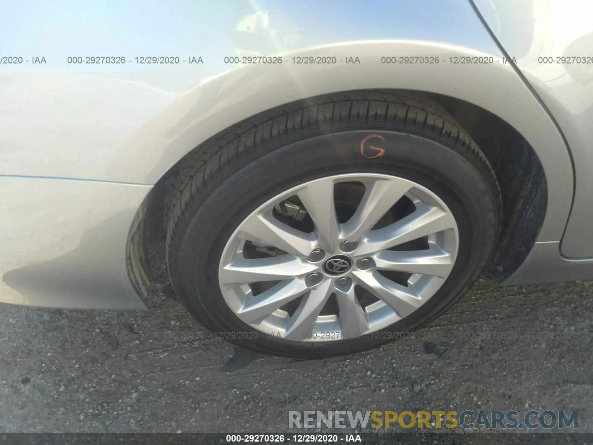 15 fotografías del automóvil dañado 4T1C11AK1LU378479 TOYOTA CAMRY 2020