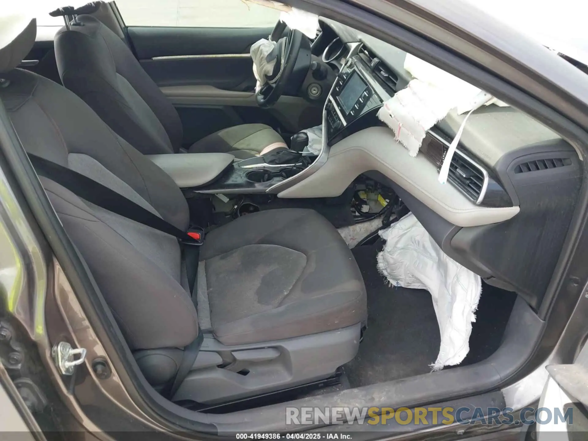 5 fotografías del automóvil dañado 4T1C11AK1LU505201 TOYOTA CAMRY 2020