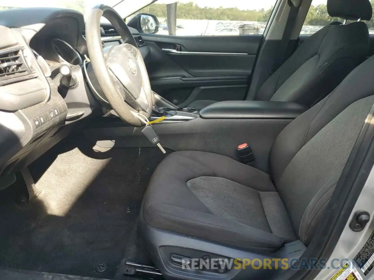 7 fotografías del automóvil dañado 4T1C11AK1LU859204 TOYOTA CAMRY 2020