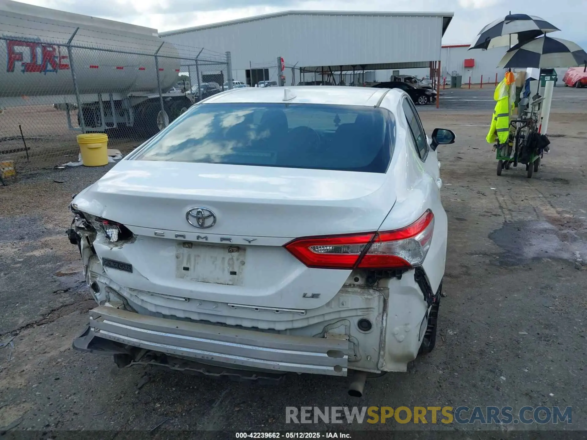 17 fotografías del automóvil dañado 4T1C11AK1LU916520 TOYOTA CAMRY 2020
