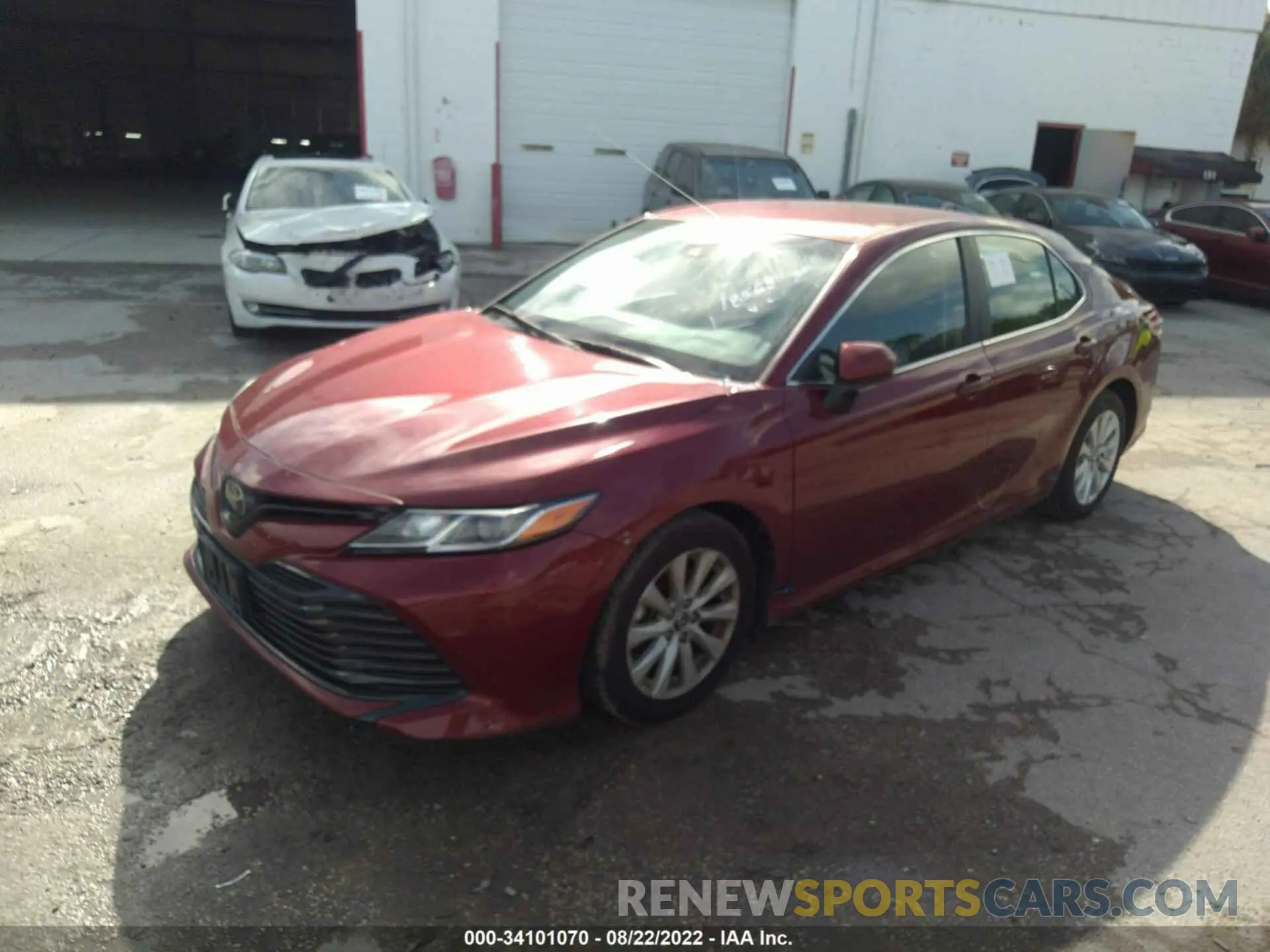 2 fotografías del automóvil dañado 4T1C11AK1LU918042 TOYOTA CAMRY 2020