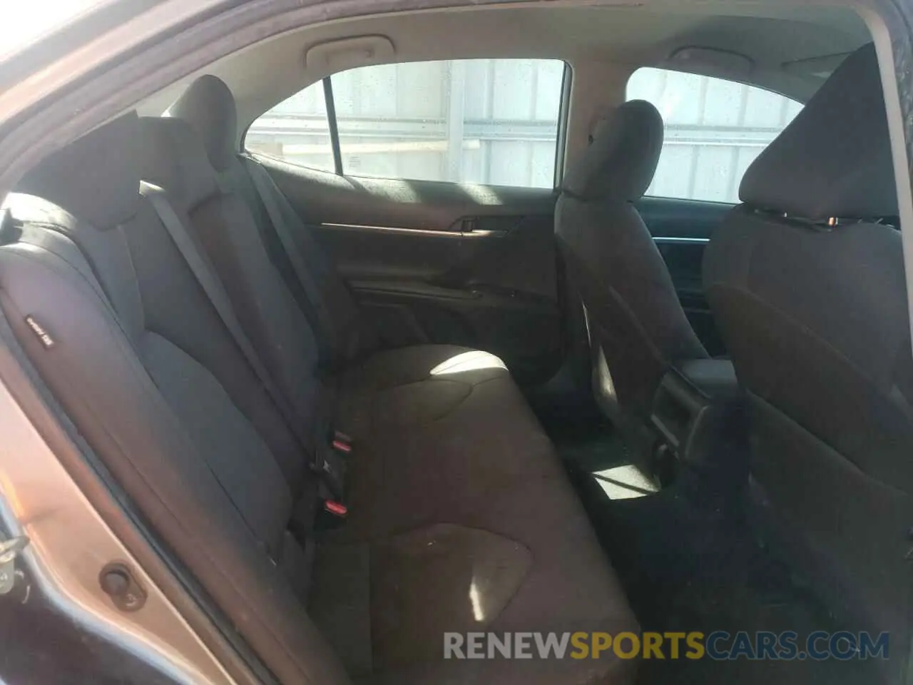 10 fotografías del automóvil dañado 4T1C11AK1LU918963 TOYOTA CAMRY 2020
