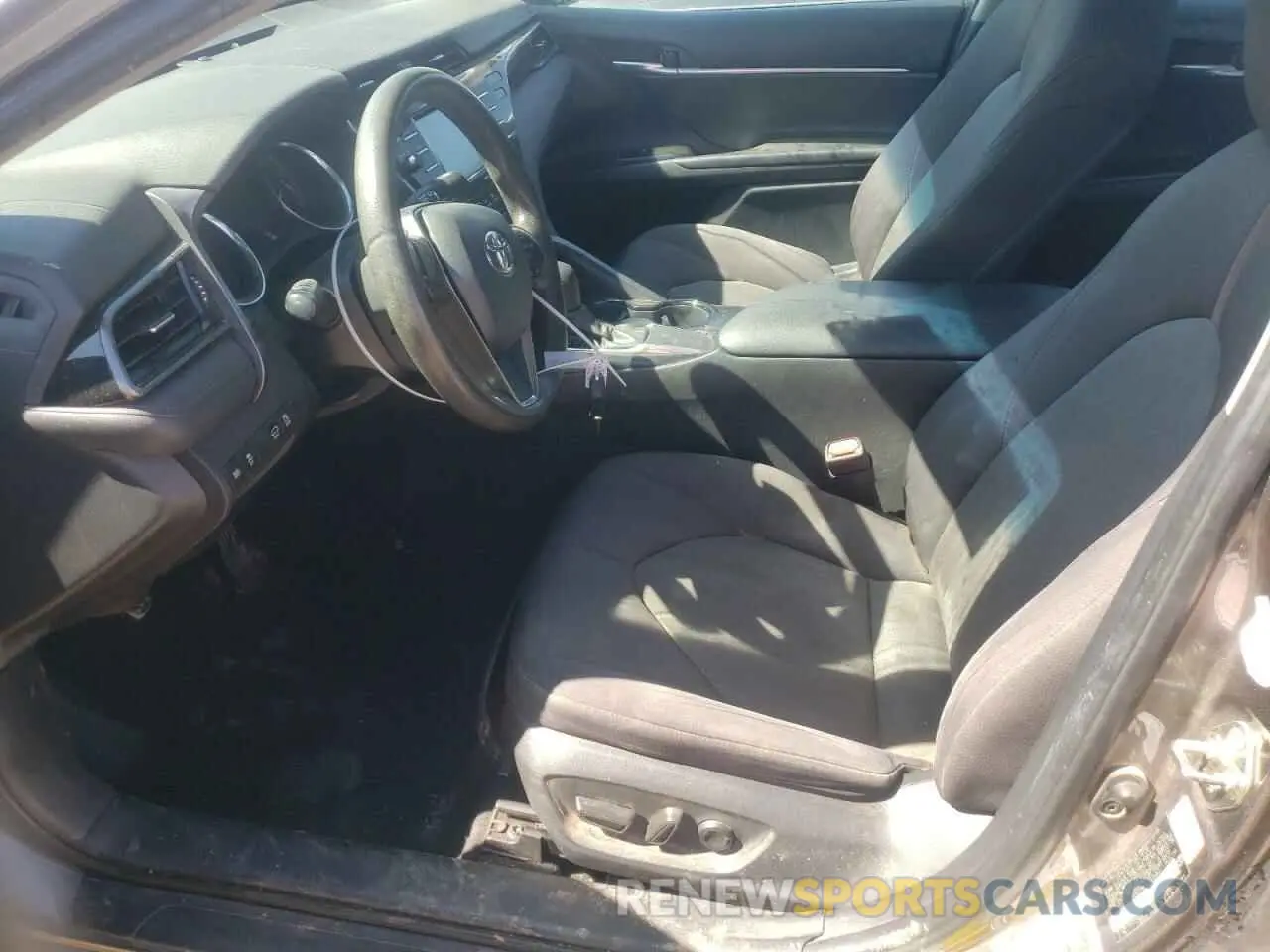 7 fotografías del automóvil dañado 4T1C11AK1LU918963 TOYOTA CAMRY 2020