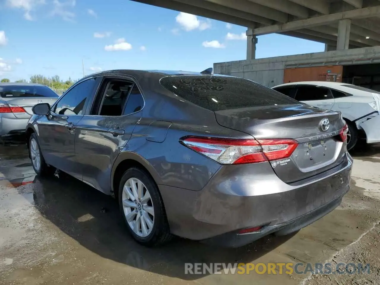 3 fotografías del automóvil dañado 4T1C11AK1LU926478 TOYOTA CAMRY 2020